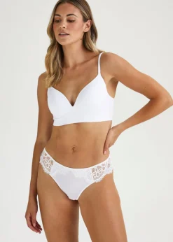 2 Pack Black & White Seamless Moulded Bras