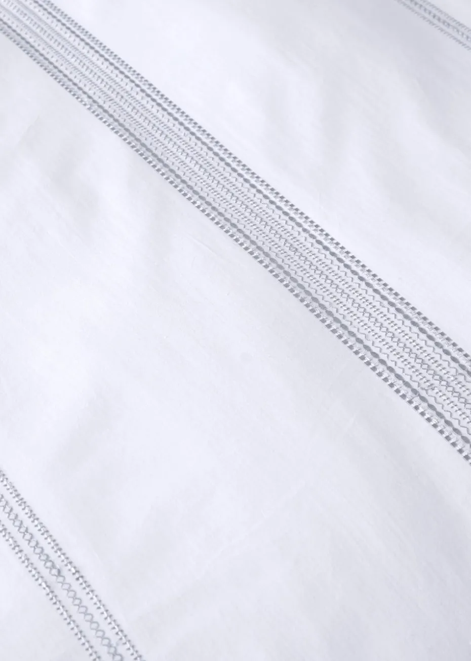 Appletree Boutique Embroidered Band White Duvet Cover Set