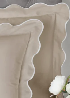 Appletree Boutique Scallop Edge Natural Duvet Cover Set