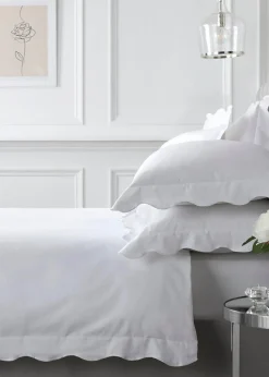 Appletree Boutique Scallop Edge White Duvet Cover Set
