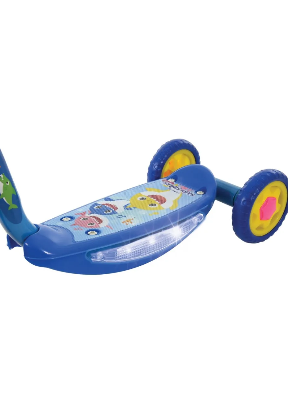Baby Shark Music & Lights Scooter