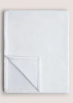 Baby White Giraffe Roll Up Blanket