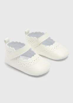 Baby White Scallop Mary Jane Shoes (Newborn-18mths)