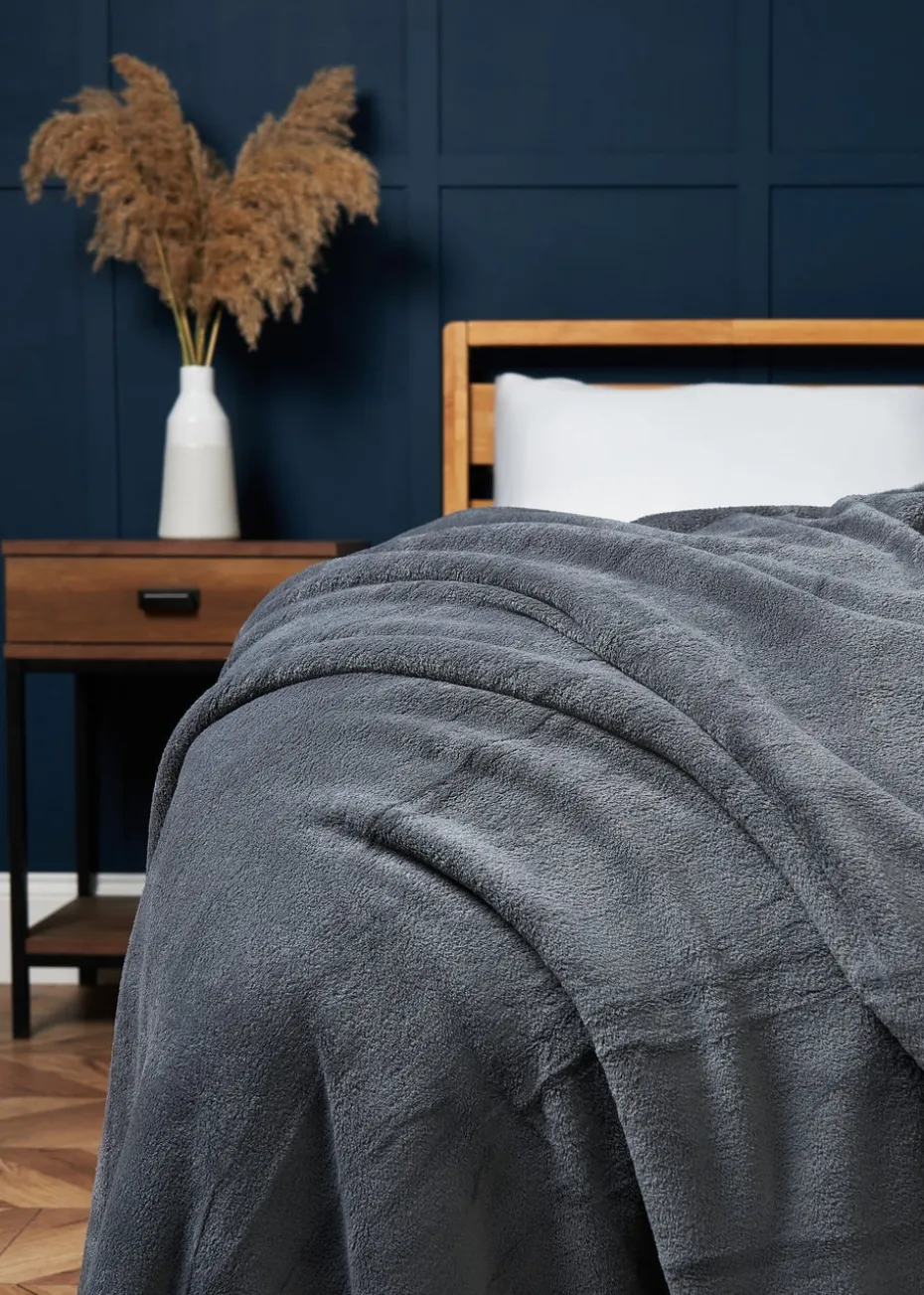 BHS Microfleece Charcoal Throw (140 x 180cm)