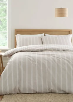 Bianca Fine Linens Ashford Stripe 200 Thread Count Cotton Percale Reversible Duvet Cover Set