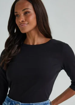 Black 3/4 Sleeve T-Shirt