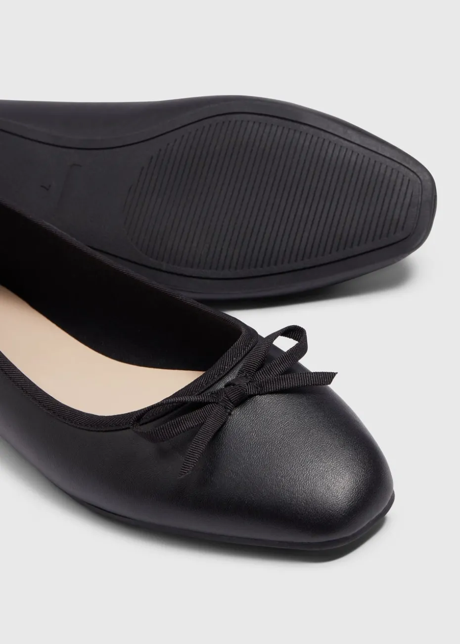 Black Ballet Flats