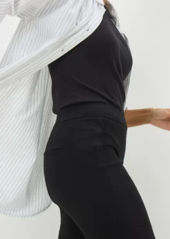 Black Bengaline Cropped Trousers