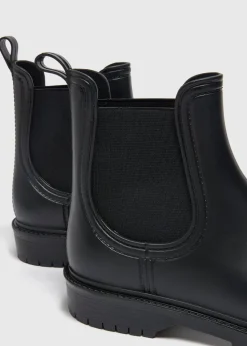 Black Chelsea Wellies
