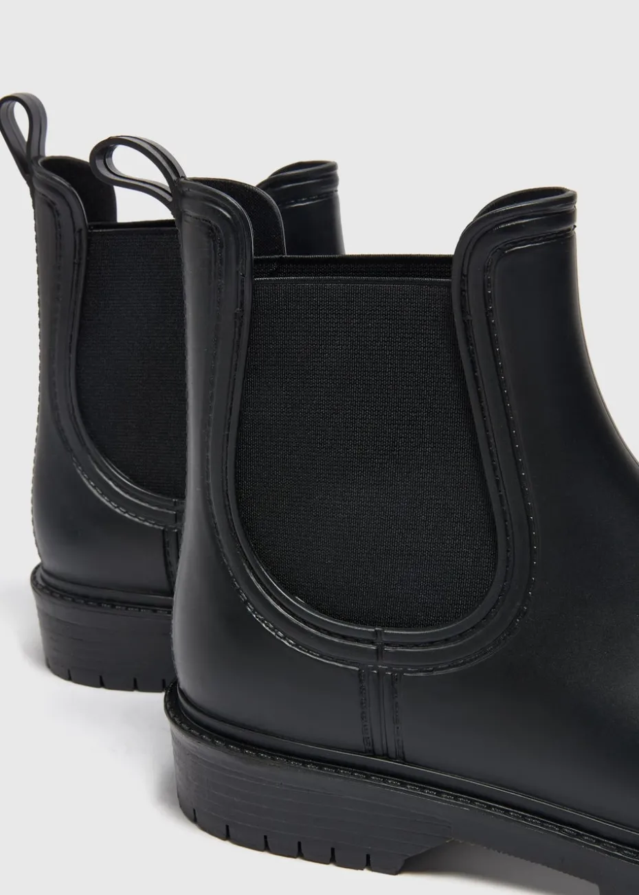 Black Chelsea Wellies