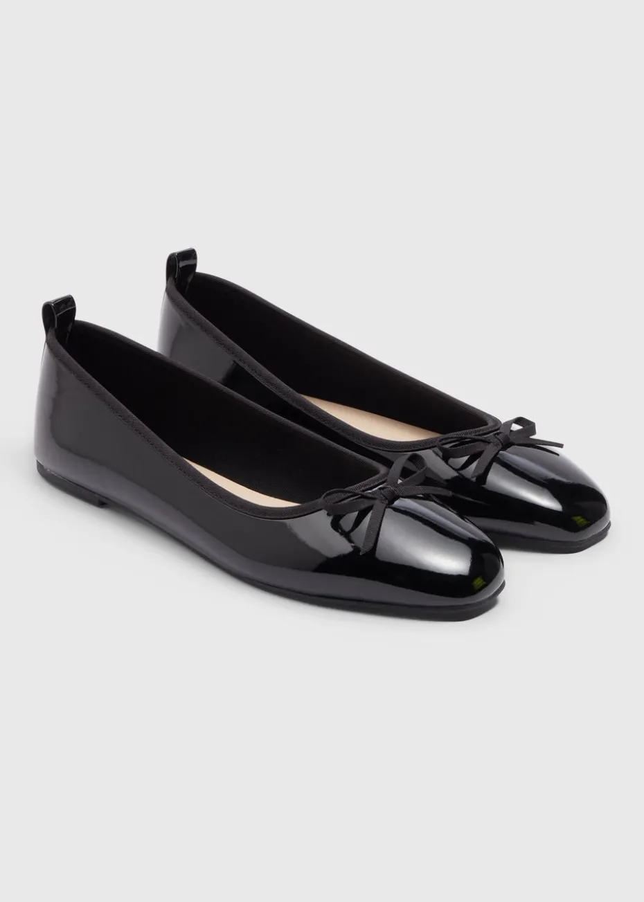Black Glossy Ballet Flats