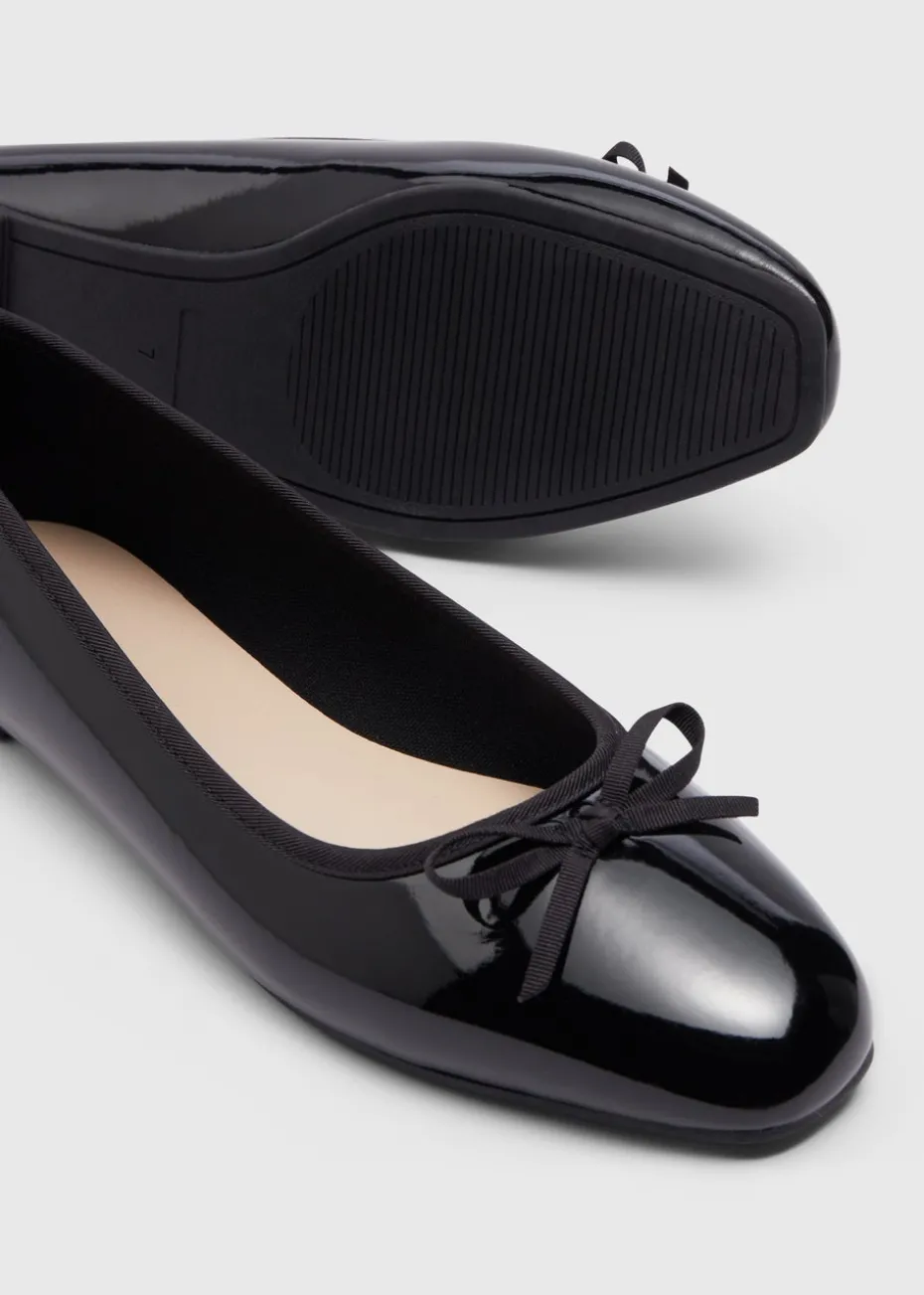 Black Glossy Ballet Flats