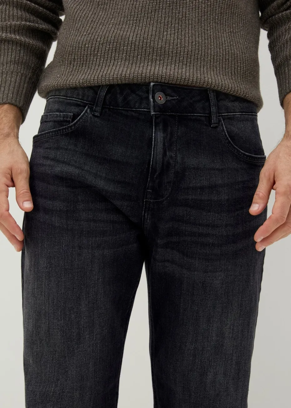 Black Wash Relaxed Fit Jeans