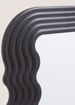 Black Wavy Mirror