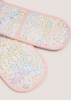Blue Meadow Oven Gloves