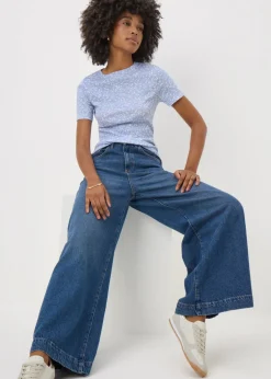 Blue Spot Fitted T-Shirt