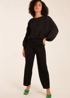 Blue Vanilla Black Long Sleeve Pleated Top