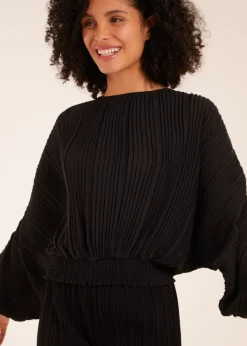 Blue Vanilla Black Long Sleeve Pleated Top