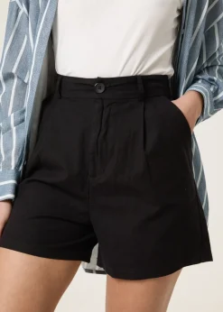 Blue Vanilla Ivory Shorts With Pleated Design