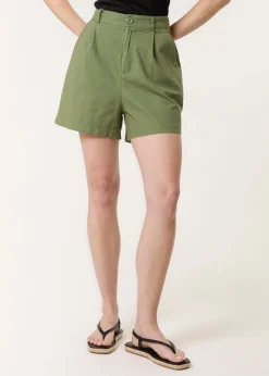 Blue Vanilla Khaki Shorts With Pleated Design
