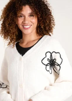 Blue Vanilla Stone Flower Embroidery Cardigan