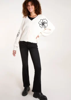 Blue Vanilla Stone Flower Embroidery Cardigan