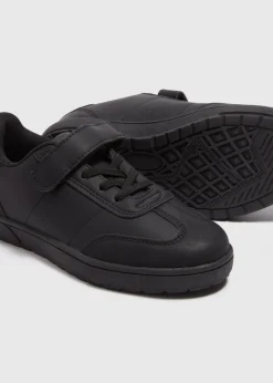 Boys Black School Trainers (Younger 10-Older 6)