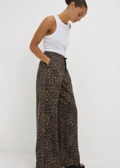 Brown Leopard Print Comfort Fit Jeans