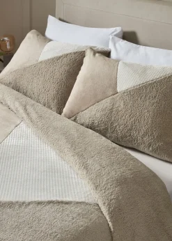 Catherine Lansfield Cosy Larsson Geo Fleece Duvet Cover Set