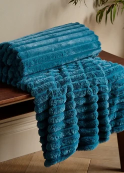 Catherine Lansfield Cosy Ribbed Faux Fur Soft Blanket Throw (130x170 cm)