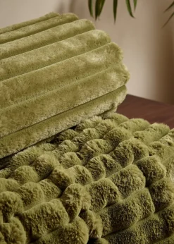 Catherine Lansfield Cosy Ribbed Faux Fur Soft Blanket Throw (130x170 cm)