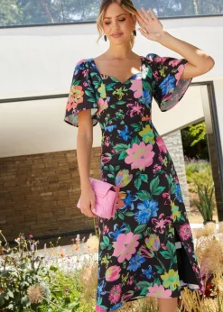 Chi Chi London Black Short Sleeve Floral Midi Dress