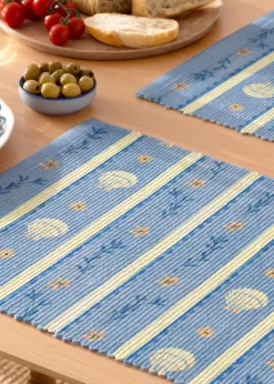 furn. Blue Sea Shells Indoor/Outdoor Placemats