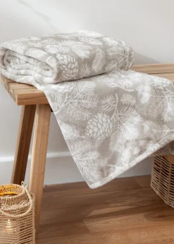 furn. Irwin Woodland Fleece Throw 140 x 180cm