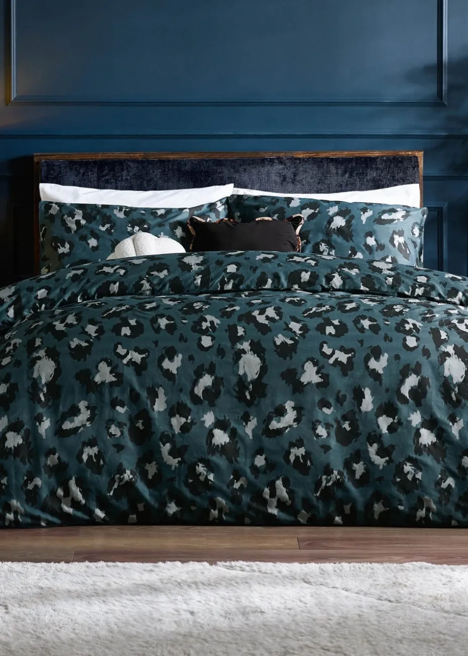 furn. True Leopard Printed Duvet Cover Set