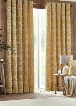 furn. Winter Woods Animal Chenille Eyelet Curtains