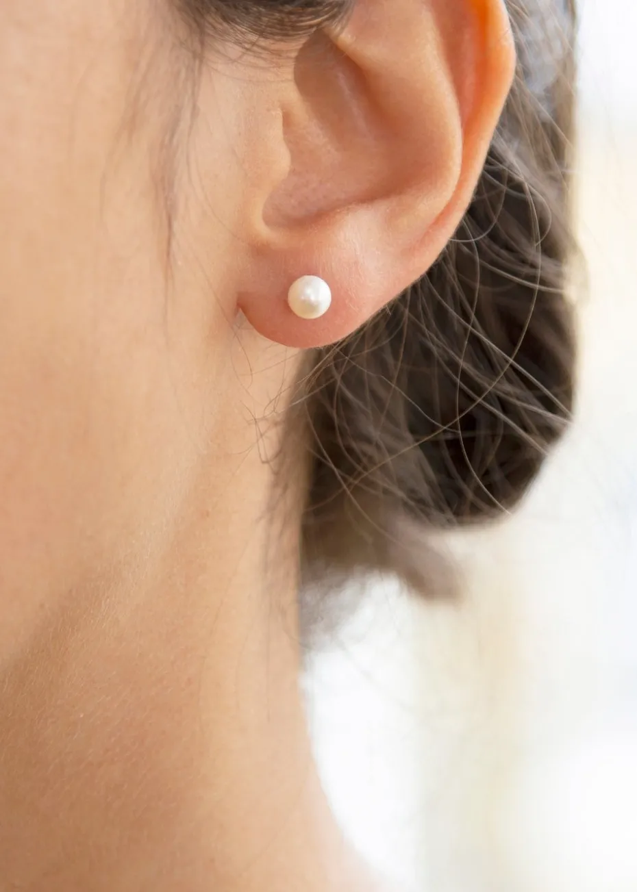 Golden Moments 9ct Yellow Gold Freshwater Pearl Stud Earrings