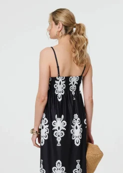 Izabel London Black & White Ikat Print Sleeveless Shirred Maxi Dress