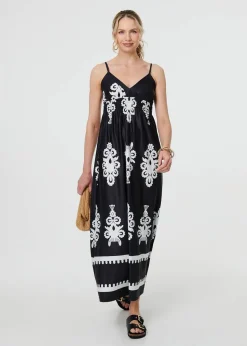 Izabel London Black & White Ikat Print Sleeveless Shirred Maxi Dress