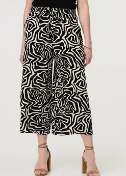 Izabel London Black Geo Print Tie Waist Wide Leg Cropped Trousers