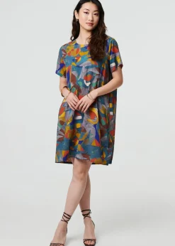 Izabel London Silver Abstract Short Sleeve Short Shift Dress