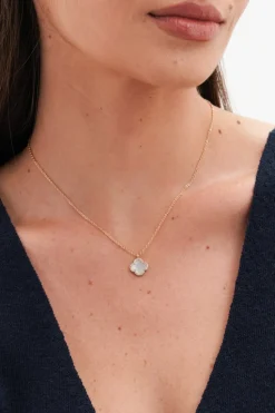 Jon Richard Gold Plated & Mother of Pearl Clover Pendant Necklace