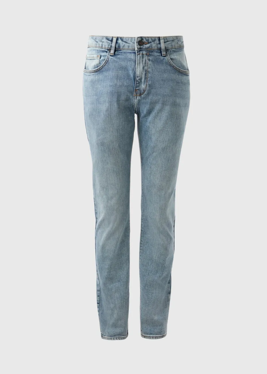 Lightwash Slim Fit Tapered Jeans