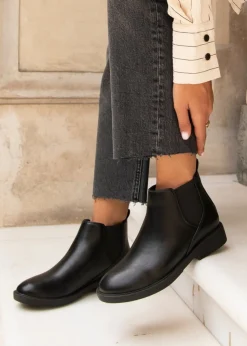 Linzi Karina Black Faux Leather Classic Chelsea Boot
