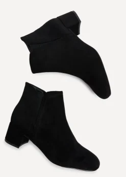 Linzi Manor Black Faux Suede Block Heeled Ankle Boot