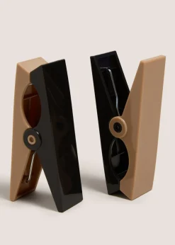 Monochrome Beach Towel Clips