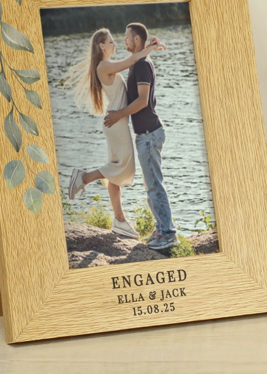 Personalised Memento Company Wood Botanical 6x4 Oak Finish Photo Frame