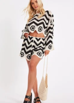Quiz Black Crochet Scalloped Shorts