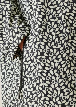 Regatta Jasmine Flower Black Orla Waterproof Hydrofort Changing Robe