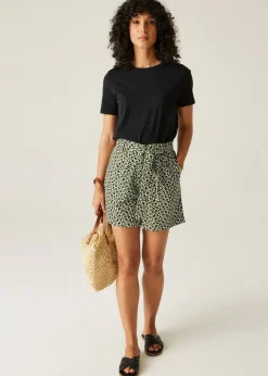 Regatta Jasmine Flower Black Orla Summer II Shorts